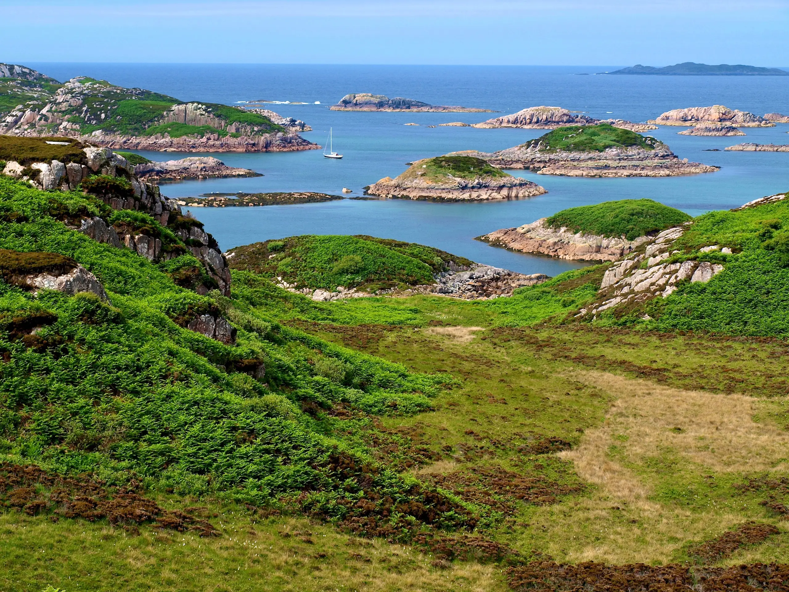 Looking down from Erraid to the anchorage north of the hole itself