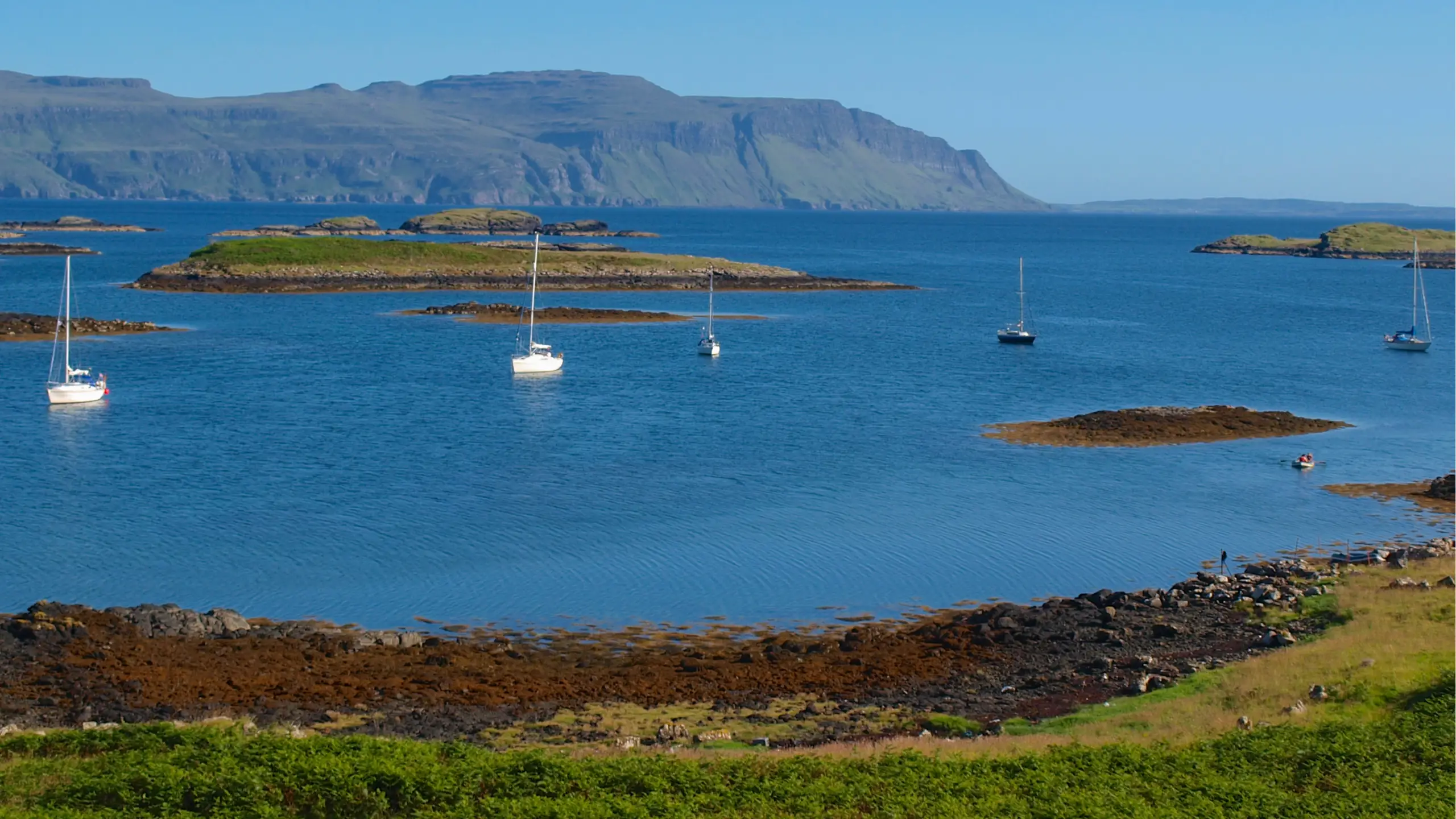 The main anchorage is very popular