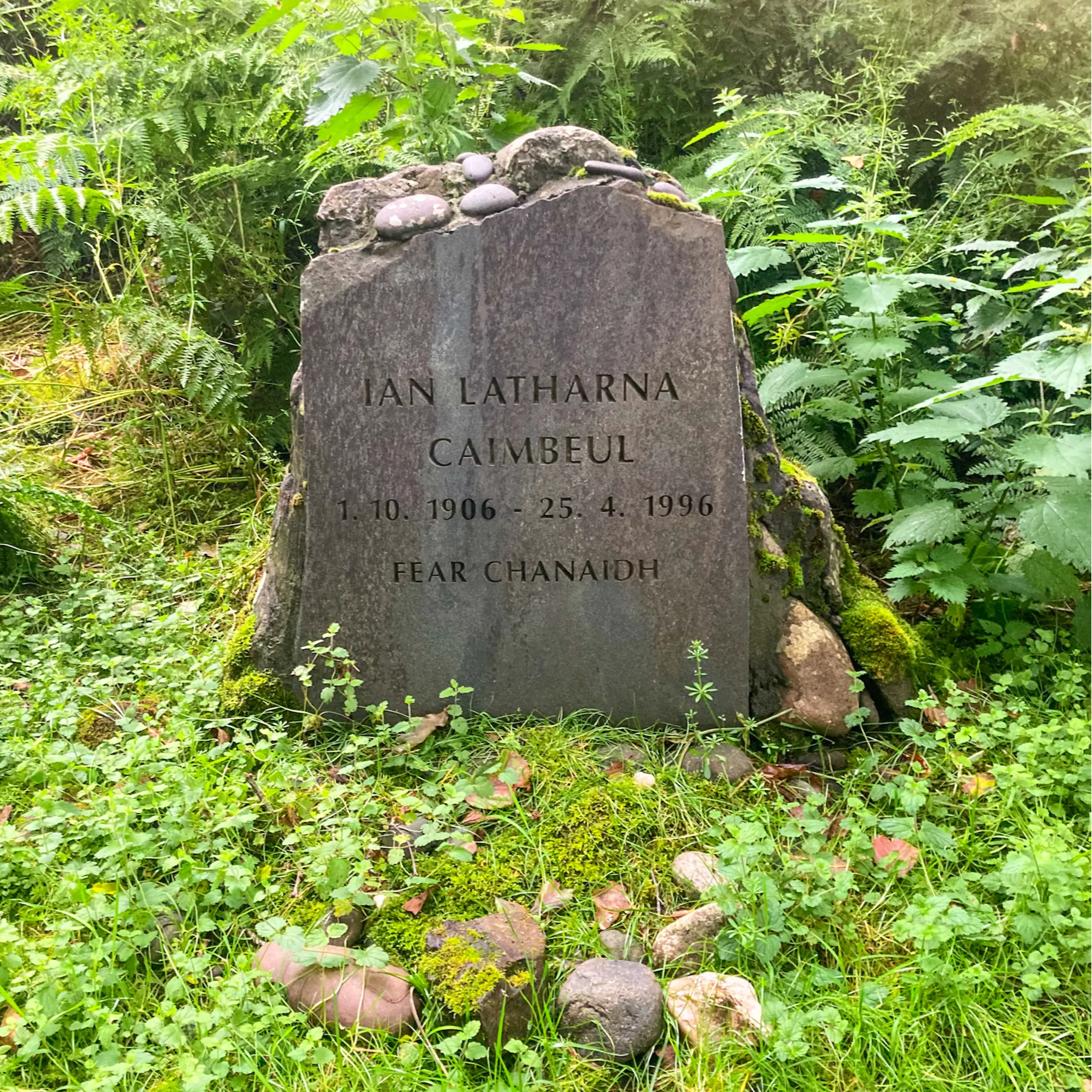 Lorne Campbell's gravestone